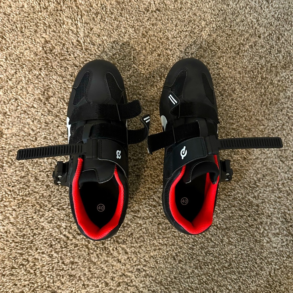 Barely used women’s Peloton shoes size 9